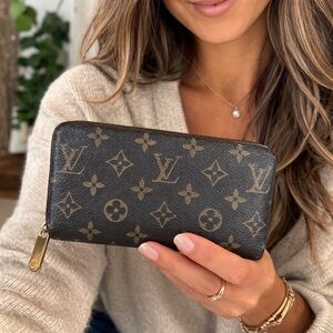 Louis Vuitton Monogram Zippy Zip Around Long Wallet